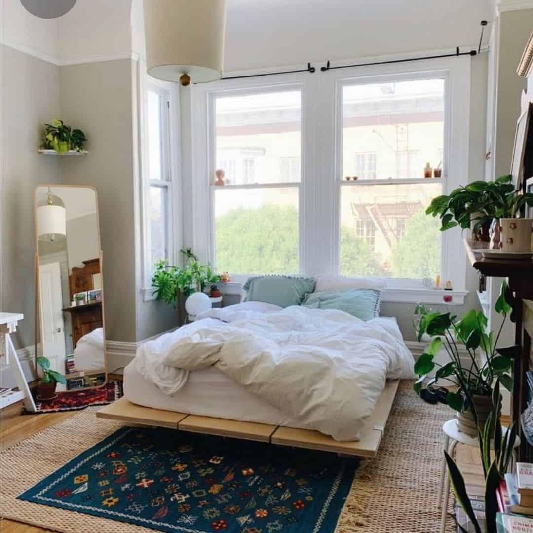50 Simple Bedroom Design Ideas For 2022 | UnAssaggio