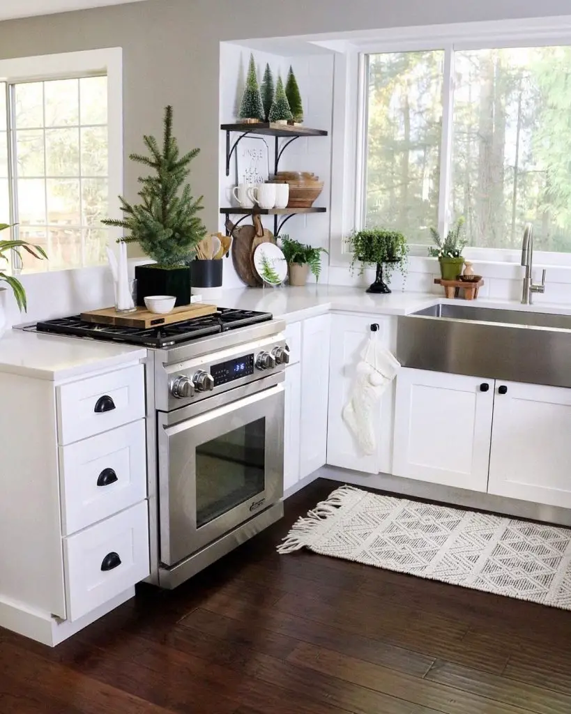 Sophisticated White Kitchen Interior