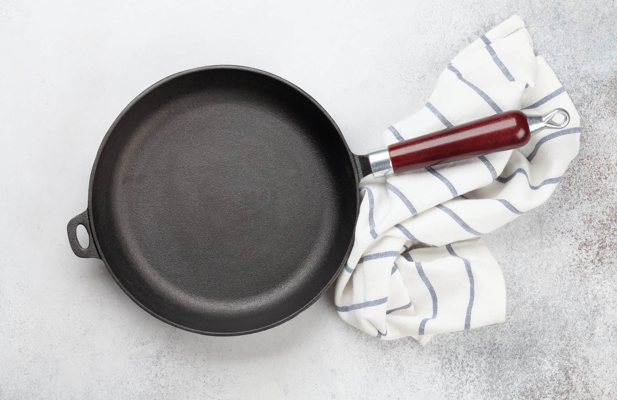 using eggshells to wash Frying pan